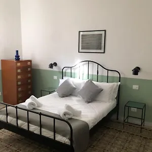 Caves Appartement Bari